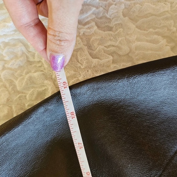 Newport News VTG Brown Leather Skirt Size 10 - Picture 5 of 7